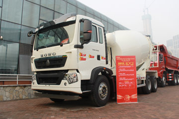 中国重汽 HOWO T5G 法规版 340马力 8X4 7.99方混凝土搅拌车(ZZ5317GJBN306GE1)