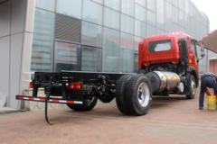 中国重汽HOWO G5X 180马力 4X2 LNG载货车底盘(ZZ1167G451DE1L)