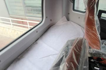�й�����HOWO G5X 180���� 4X2 LNG�ػ�������ͼƬ