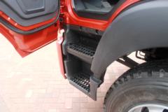 中国重汽HOWO G5X 180马力 4X2 LNG载货车底盘(ZZ1167G451DE1L)