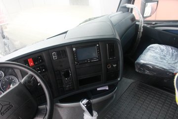 �й����� HOWO T7H�ؿ� ���а� 540���� 6X4ǣ����(ZZ4257W344HE1X)ͼƬ