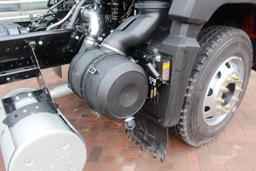 �й�����HOWO G5X 180���� 4X2 LNG�ػ�������ͼƬ