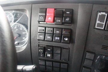 �й����� HOWO T7H�ؿ� ���а� 540���� 6X4ǣ����(ZZ4257W344HE1X)ͼƬ