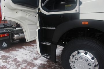 �й����� HOWO T7H�ؿ� ���а� 540���� 6X4ǣ����(ZZ4257W344HE1X)ͼƬ
