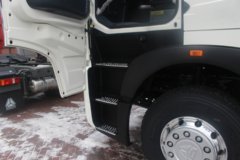 中国重汽 HOWO T7H重卡 畅行版 540马力 6X4牵引车(ZZ4257W344HE1X)