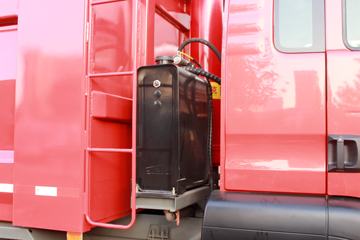 �й����� �ǵ¿�SITRAK G7H�ؿ� ɽ���� 400���� 8X4 ��ж��(ZZ3316V356SE1)ͼƬ