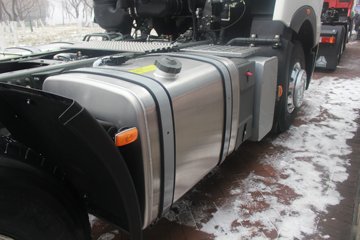 �й����� HOWO T7H�ؿ� ���а� 540���� 6X4ǣ����(ZZ4257W344HE1X)ͼƬ