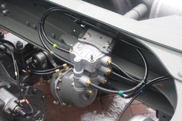 �й����� HOWO T7H�ؿ� ���а� 540���� 6X4ǣ����(ZZ4257W344HE1X)ͼƬ