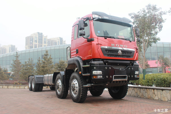 中国重汽 HOWO T5G重卡 480马力 8X8 特种作业车底盘