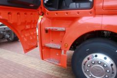 中国重汽 汕德卡SITRAK C7H重卡 430马力 6X4 LNG牵引车(ZZ4256V384HE1LB)