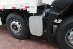 中国重汽 HOWO T6G 绿通版 380马力 8X4 9.5米仓栅式载货车(ZZ5317CCYN466WE1)