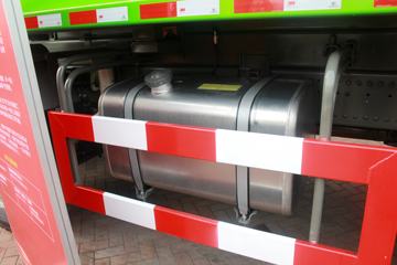 �й�����HOWO T6G 380���� 8X4 ������ж��(ZZ3317N306WE1)ͼƬ