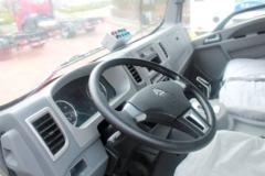 中国重汽HOWO 统帅 氢燃料压缩式垃圾车(ZZ5107ZYSG4215Z199FCEV)