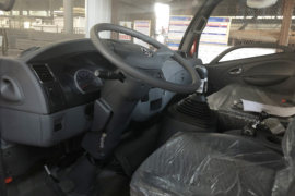 东风多利卡底盘&nbsp;平板运输车驾驶室图片