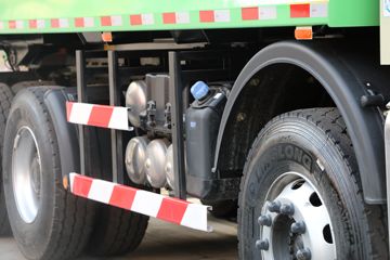 �����ؿ� ����H6000 375���� 8X4 6.5����ж��ͼƬ