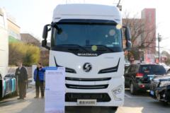陕汽重卡 德龙X6000 450马力 4X2 AMT自动挡牵引车