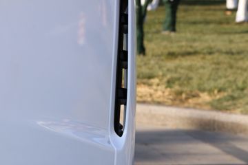 �����ؿ� ����L6000 4X2 9�׵綯�ػ���ͼƬ