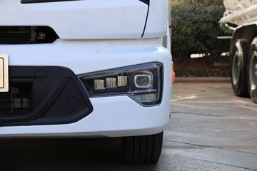 �����ؿ� ����L6000 4X2 9�׵綯�ػ���ͼƬ