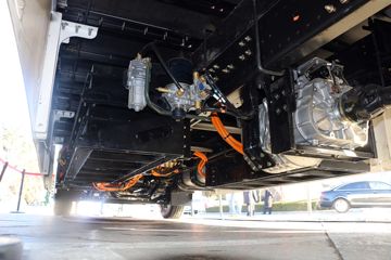 �����ؿ� ����L6000 4X2 9�׵綯�ػ���ͼƬ