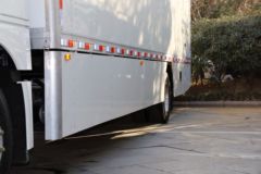 陕汽重卡 德龙L6000 4X2 9米电动载货车