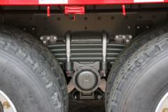 中国重汽 豪瀚J7G重卡 轻量化版 400马力 8X4 9.6米LNG载货车(ZZ5315CCYN4666E1L)