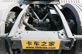 奔驰Actros&nbsp;牵引车底盘                                                图片