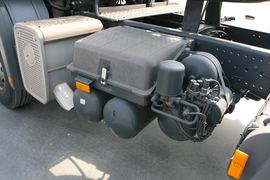 奔驰Actros&nbsp;牵引车底盘                                                图片