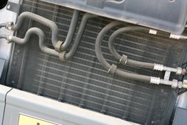 奔驰Actros&nbsp;牵引车外观                                                图片