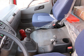 奥威J5P&nbsp;自卸车驾驶室                                               图片