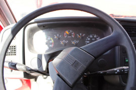 奥威J5P&nbsp;自卸车驾驶室                                               图片