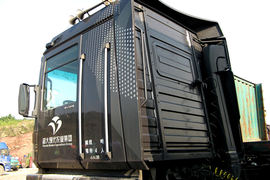 雷诺Magnum&nbsp;牵引车外观                                                图片