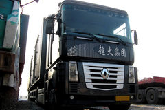 雷诺 Magnum DXI系列重卡 480马力 4X2 牵引车