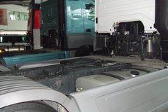 奔驰 Axor重卡 400马力 4X2 牵引车(型号1840) 奔驰 Axor重卡 400马力 4X2 牵引车(型号1840)