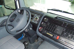 奔驰 Axor重卡 400马力 4X2 牵引车(型号1840) 奔驰 Axor重卡 400马力 4X2 牵引车(型号1840)