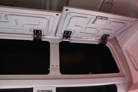 远威&nbsp;牵引车驾驶室                                               图片