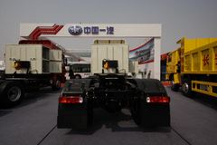 长安重汽 远威重卡 300马力 6X2 CNG牵引车(SXQ4250M6N-4)