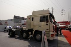 长安重汽 远威重卡 300马力 6X2 CNG牵引车(SXQ4250M6N-4)