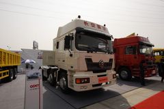 长安重汽 远威重卡 300马力 6X2 CNG牵引车(SXQ4250M6N-4)