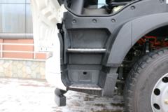 中国重汽 HOWO T5G重卡 25T 6X4 纯电动牵引车(ZZ4257V384GZ1BEV)374.65kWh