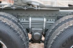 中国重汽 豪瀚J7G重卡 质行版 430马力 6X4 LNG牵引车(ZZ4255N3847E1L)