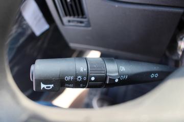 ���� ������D12�п� 190���� 4X2 9.85����ʽ�ػ���(EQ5181XXYL9BDKAC)ͼƬ