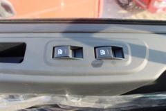 东风 多利卡D12中卡 190马力 4X2 9.85米厢式载货车(EQ5181XXYL9BDKAC)