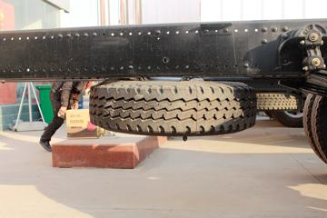 ���� ������D12�п� 190���� 4X2 9.85����ʽ�ػ���(EQ5181XXYL9BDKAC)ͼƬ