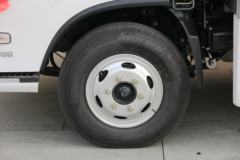 跃进 超越C300-33 125马力 4X2 冷藏车(飞球牌)(ZJL5046XLCA5)
