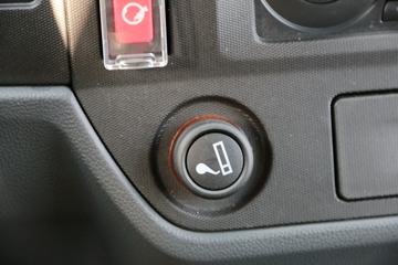 Ծ�� ��ԽEC100 14T 4.1�׵��Ŵ��綯��ʽ�Ῠ140kWhͼƬ