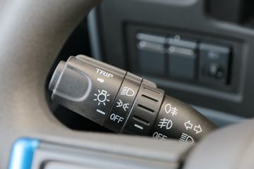 Ծ�� ��ԽEC100 14T 4.1�׵��Ŵ��綯��ʽ�Ῠ140kWhͼƬ