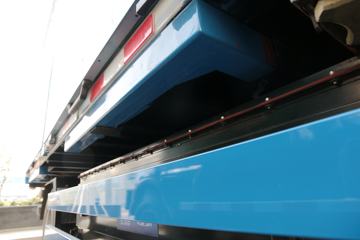 Ծ�� ��ԽEC100 14T 4.1�׵��Ŵ��綯��ʽ�Ῠ140kWhͼƬ