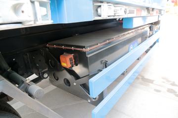 Ծ�� ��ԽEC100 14T 4.1�׵��Ŵ��綯��ʽ�Ῠ140kWhͼƬ