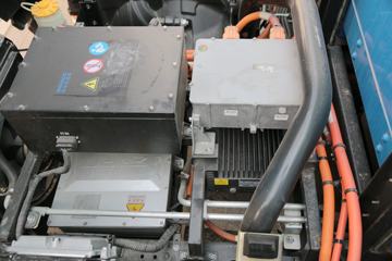 Ծ�� ��ԽEC100 14T 4.1�׵��Ŵ��綯��ʽ�Ῠ140kWhͼƬ