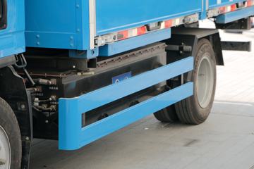 Ծ�� ��ԽEC100 14T 4.1�׵��Ŵ��綯��ʽ�Ῠ140kWhͼƬ